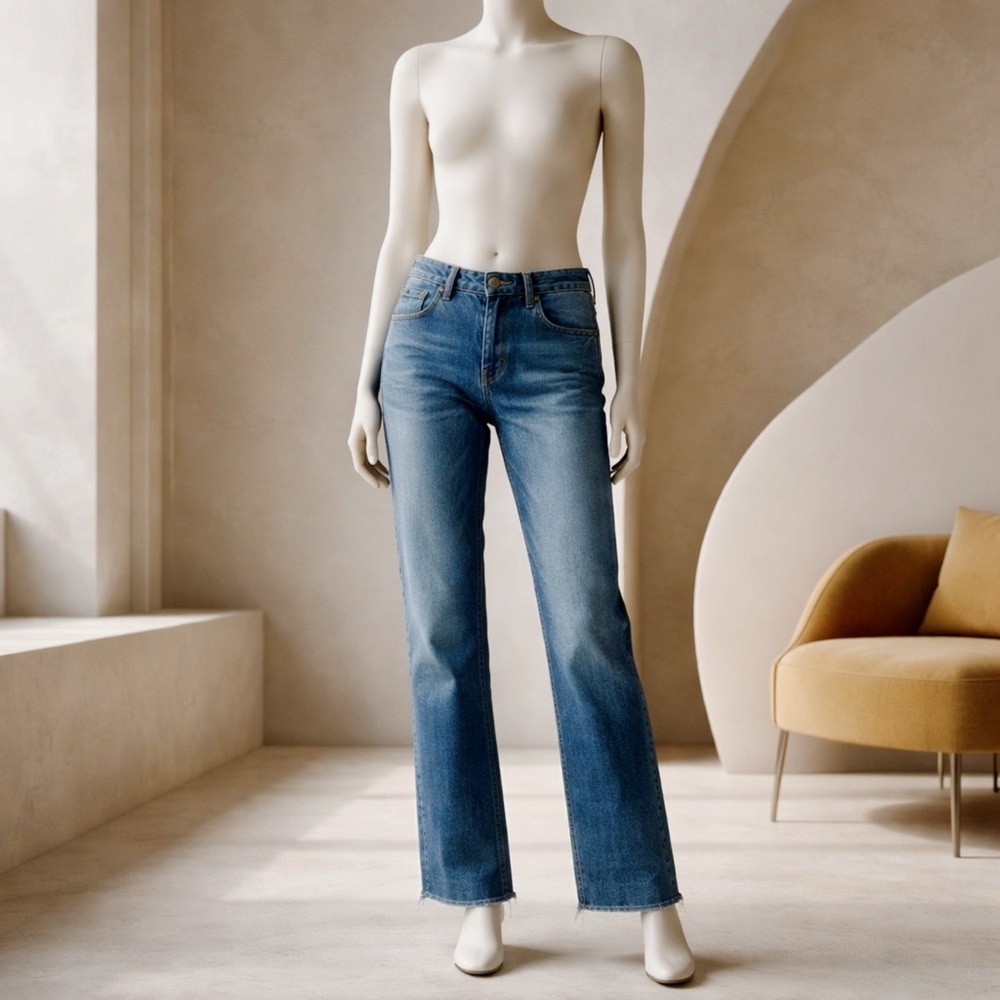 American Eagle Outfitters Straight-Leg Jeans in Medium Blue Wash